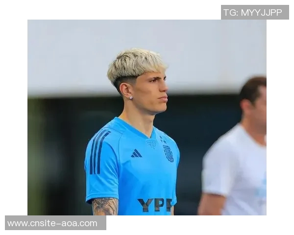 加纳乔透露与马雷斯卡谈转会并称与恩佐关系密切